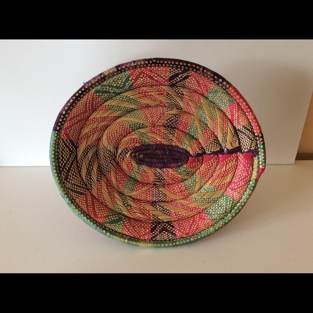 Vintage Colorful Woven Straw Basket Bowl